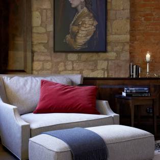 22_Konrads Salon_Sessel.jpg